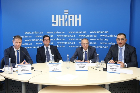 Manufacturers' press conference